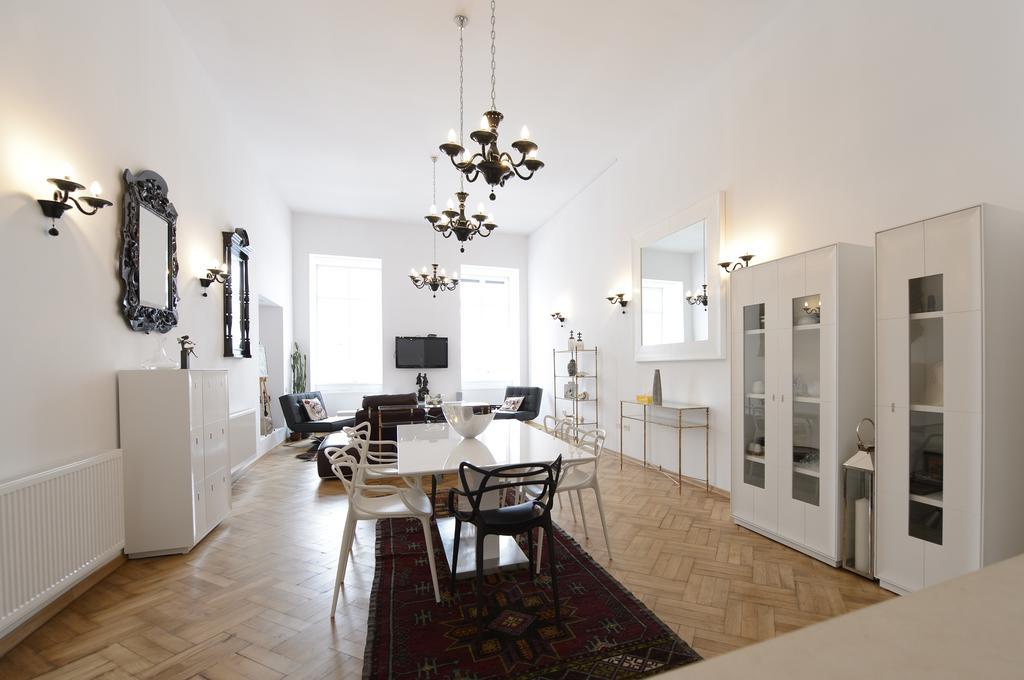 Apartamento Casa Mandl Braşov Habitación foto
